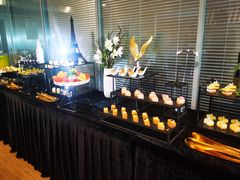 -奔驰上海利星(七宝店)