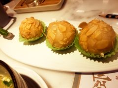 杏仁金沙球-富山虾饺点心餐厅(群光广场店)