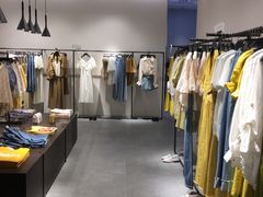 -URBAN REVIVO(七宝领展广场店)