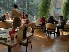 -怡咖啡海鲜自助餐厅(浦东香格里拉店)