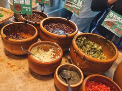 -云阿蛮云南生烫牛肉米线(奉贤路店)