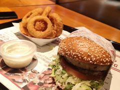 -The Habit Burger Grill 哈比特汉堡(复兴soho店)