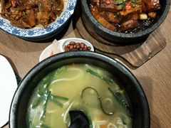 傣家石锅焖豆腐-滇越乘象云南餐厅(次渠店)