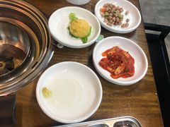 厚切五花肉-·缸桶屋·韩式牛肋条自助烤肉(西湖D11店)
