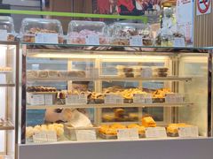 面包甜点陈列柜-上海哈尔滨食品厂(淮海中路店)