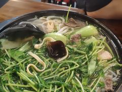 -丽虹云南过桥米线(兴工街店)
