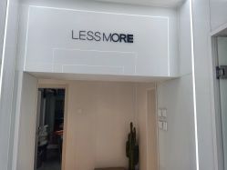 -LESSMORE科技头皮理容中心