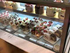 -花花卷卷·鲜食蛋糕(静安久光百货店)