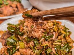 -茅屋大酒店