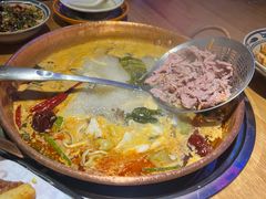 -洱火云南酸菜牛肉火锅(石景山当代商城店)