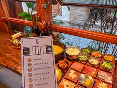 -银米·云南传统过桥米线(双廊黑金冠店)