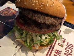-The Habit Burger Grill 哈比特汉堡(复兴soho店)