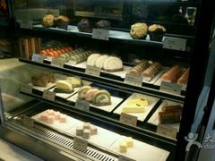 面包甜点陈列柜-麦当劳(杭州西湖银泰百货店)
