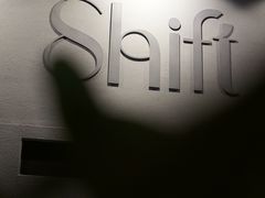 -Shift cocktail bar鸡尾酒吧