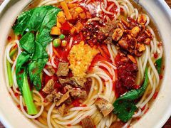 张飞牛肉粉-爆炸头阿姨小四川正宗川味小吃(无任何分店)