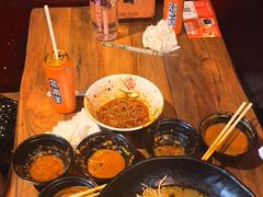 -万记麻辣烫国展总店