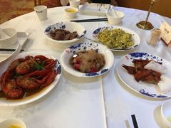 -满江红四季餐厅 · 国家五钻级酒家(新纪元大酒店店)