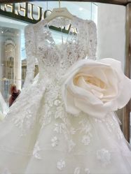 点击看大图 -Bridal Queen·婚纱女皇