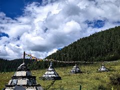 -普达措国家公园