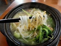 -丽虹云南过桥米线(兴工街店)