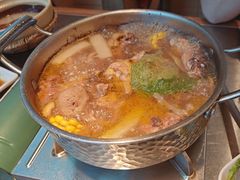 -潮界(LU·ONE凯德晶萃广场店)