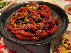 -肥肥虾庄·金牌油焖大虾(汉街SKP店)