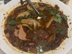 -八府香鸭·啫啫煲(华山路店)