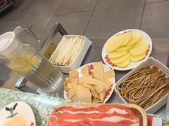-肖婷姐大铁锅重庆火锅(南湖店)