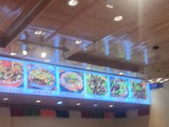 -乡土特色.冷锅鱼.牦牛肉汤锅