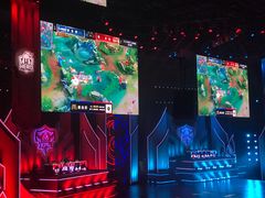 -成都金融城演艺中心