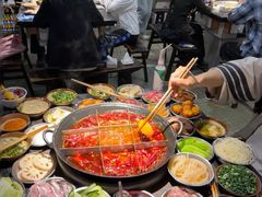 -渝嘴小老弟老火锅(华新村店)