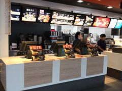 -麦当劳(驿坂服务区B区店)