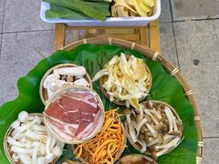 -菌海森林·非遗野生菌火锅(西山区滇池路摩根道店)