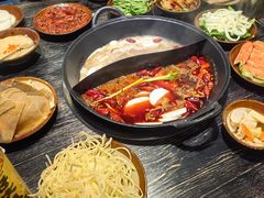 -冯校长老火锅(中联广场店)