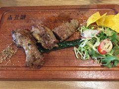 -樱花里音乐餐吧·牛扒椰子鸡(东圃店)