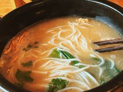 -勺子米线·云南传统小吃市集(四方街店)