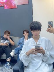 -藤野造型专业烫染接发