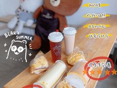 -顶东面包花园·生日蛋糕(世博店)