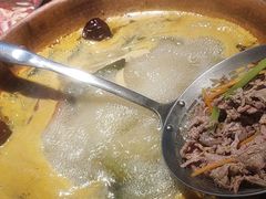 -洱火云南酸菜牛肉火锅(石景山当代商城店)