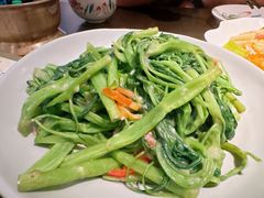 -大头虾越式风味餐厅(光明广场店)