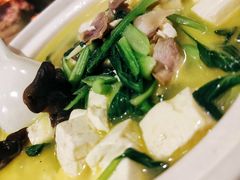 咸肉青菜豆腐煲-吉事利茶餐厅