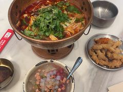 牛油锅底-成都你六姐·牛肉冒菜·麻辣香锅(长泰广场店)