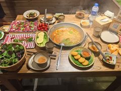 -野山舂·贵州现舂酸汤火锅(鸿通城店)