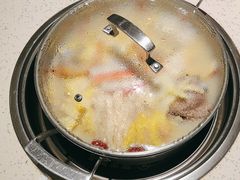 -三人行骨头王火锅(长寿店)