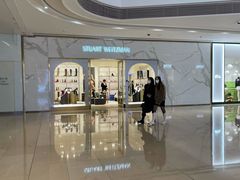 -STUART WEITZMAN(静安嘉里中心店)