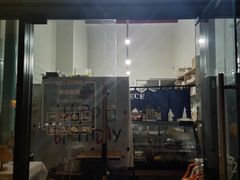 门面-蜜蜂小象·榴莲千层蛋糕(时代汇11栋店)