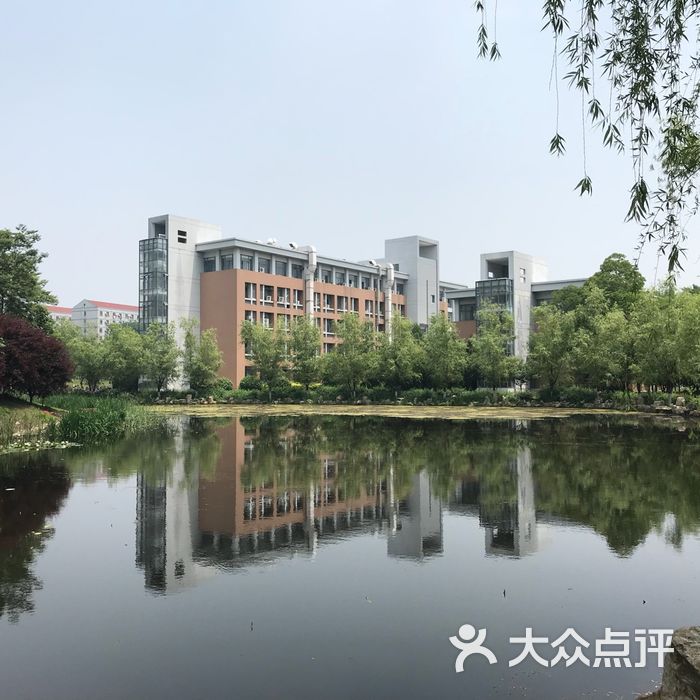 江苏大学