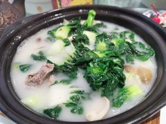 咸猪骨煲淋奶白菜-胜记为食家·创新粤菜(车公庙店)