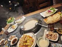 -大匠工房古船木艺术餐厅·猪肚鸡专门店(长白仙岛店)