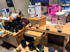 -星巴克臻选(周浦万达店)